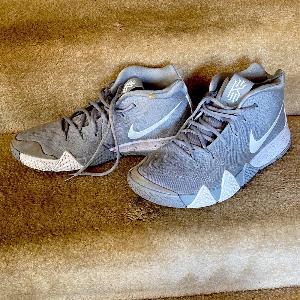 Nike Kyrie 4 team grey size 10